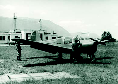 Aérogare de l'aérodrome Grenoble-Mermoz en 1953 (c) Collection Pierre Courrier